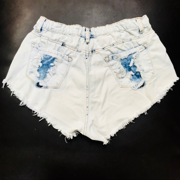 Th.Reasa Distressed High Waisted Shorts - Picture 3 of 6